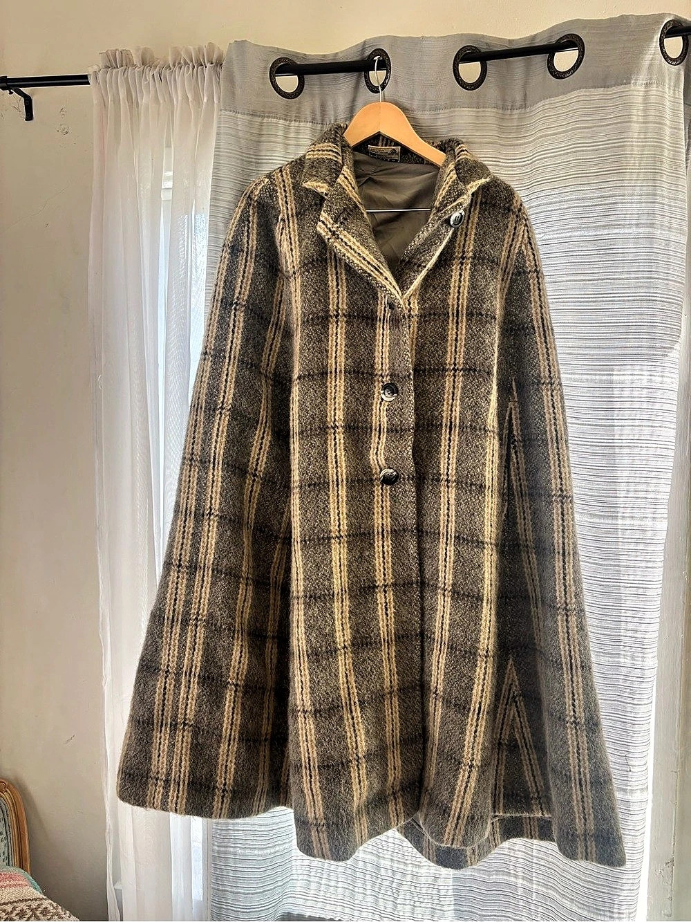 Samband of Iceland Nordic Plaid Wool Cape Coat Brown & Gray Size Medium